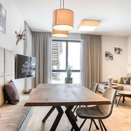Exklusiv Und Elegantes In Der Residenz Silvretta - Inklusive Silvretta Card Premium Apartment *